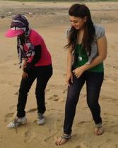 Hansika rehearsing for 'OKOK' song