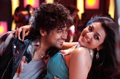 Surya and Kajal in Maatraan