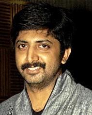 Jayam 'Raja' breaks the norm