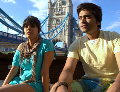 Simbu and Varu in 'Podaa Podi'
