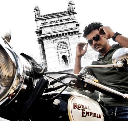 New still from Thuppakki