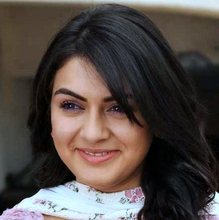 Hansika has no dates for Vikram