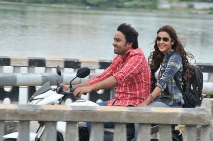 New still from Vanakkam Chennai