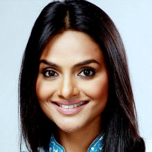 Madhoo makes a comeback with Balaji Mohan's film