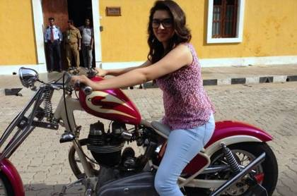 Hansika's bike ride for a song