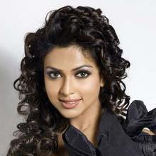 Amala Paul to wed Vijay?