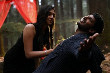 Still from Naan Sigappu Manithan