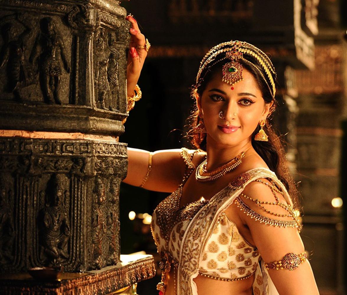Rudhramadevi Picture Gallery