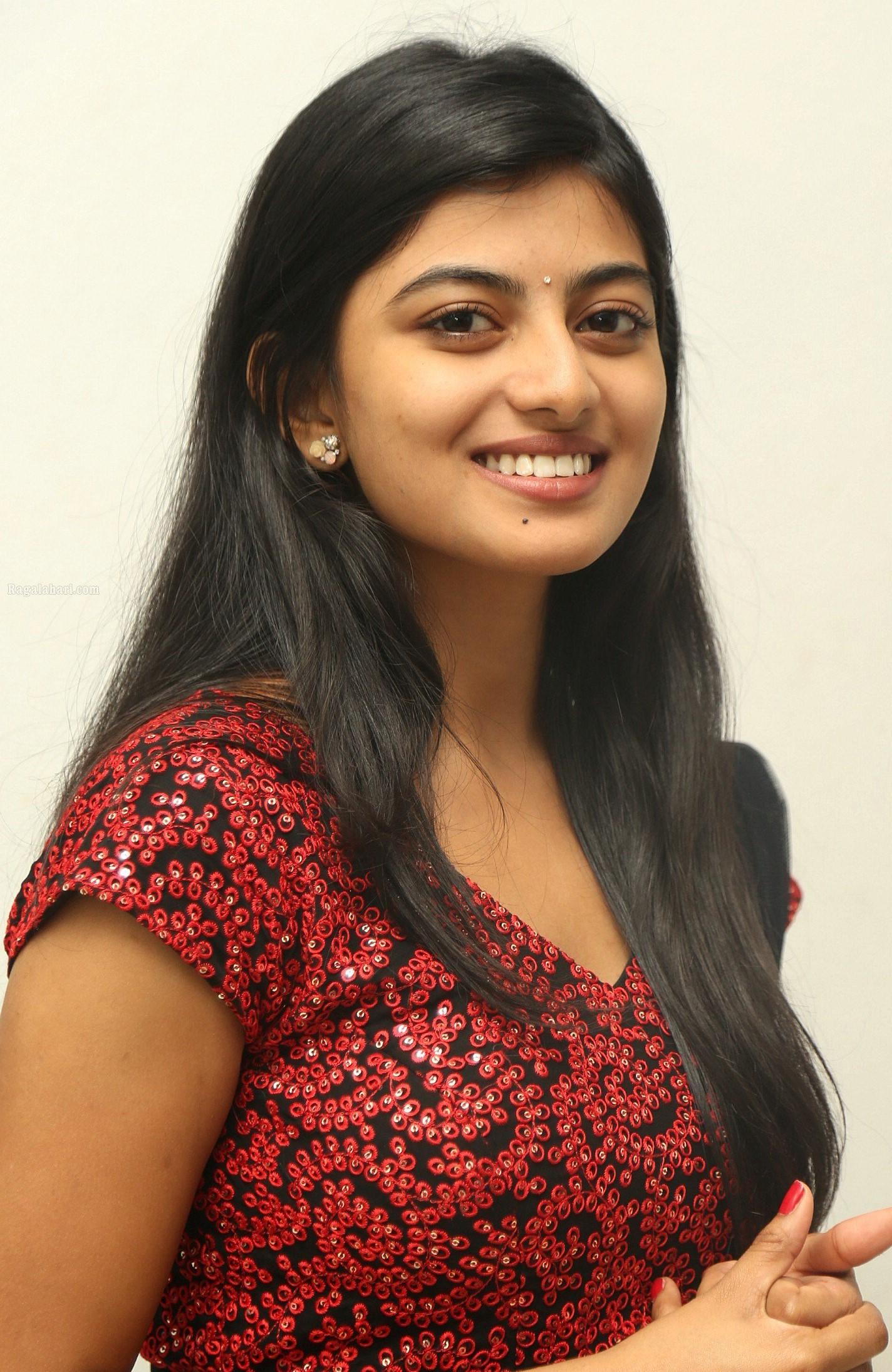 Anandhi Anandhi