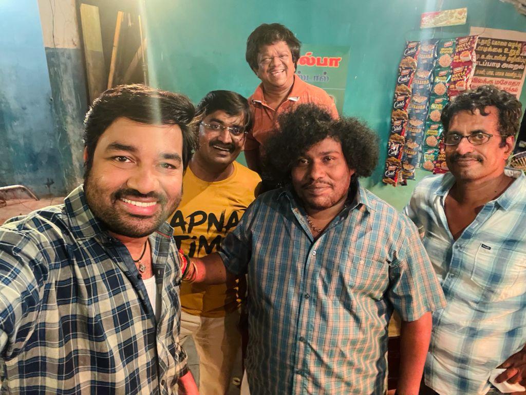 Director Kannan wraps Kasethan Kadavulada in just 35 days! Tamil Movie ...