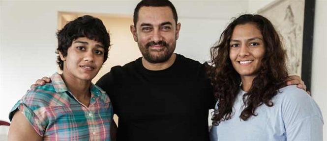 Aamir Khan Meets His Wrestler Daughters Babita And Geeta