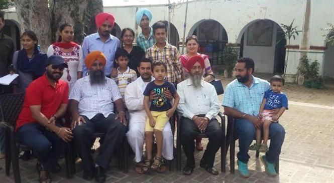 Aamir Khan shoots in the oldest school of Punjab for 'Dangal'