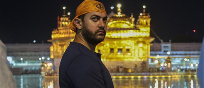 Aamir Khan visits Golden Temple
