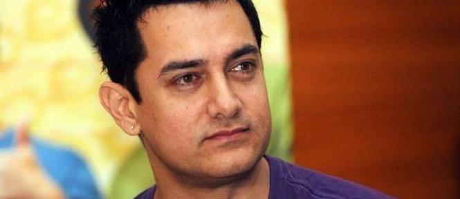 Actor Aamir Khan resumes shoot amid Sena protests