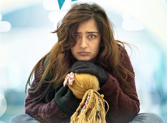 Agni Siragugal: First Look of Askshara Haasan as Viji