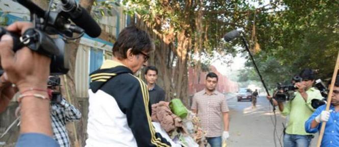 Amitabh Bachchan joins Swachh Bharat campaign
