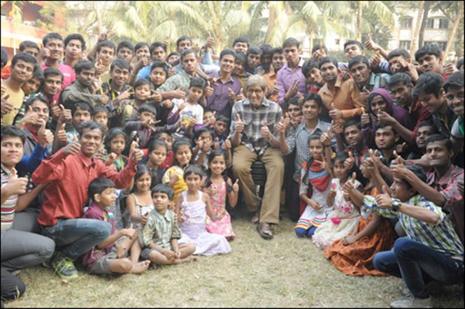 Amitabh Bachchan shoots with deaf and mute children for TE3N