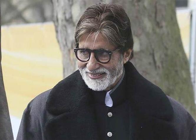 Amitabh Bachchan to play slum soccer founder Vijay Barse in his next!