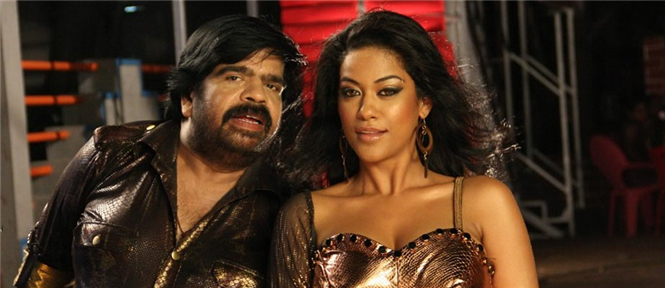Arya Surya In Madha Gaja Raja Out