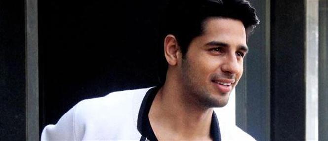 'Baar Baar Dekho Is A Fictitious Story; Not A Time Travel' - Sidharth Malhotra