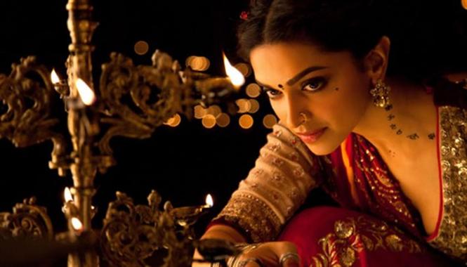 Deepika Padukone gears up for a ghoomar!