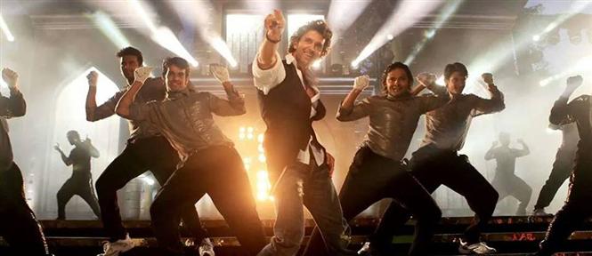 Bang Bang Tamil Video Songs Free Download En Kaiyil Tamil video song from Hrithik Roshan's Bang Bang Tamil Movie