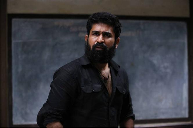 First 10 minutes of Annadurai hint at another winner for Vijay Antony