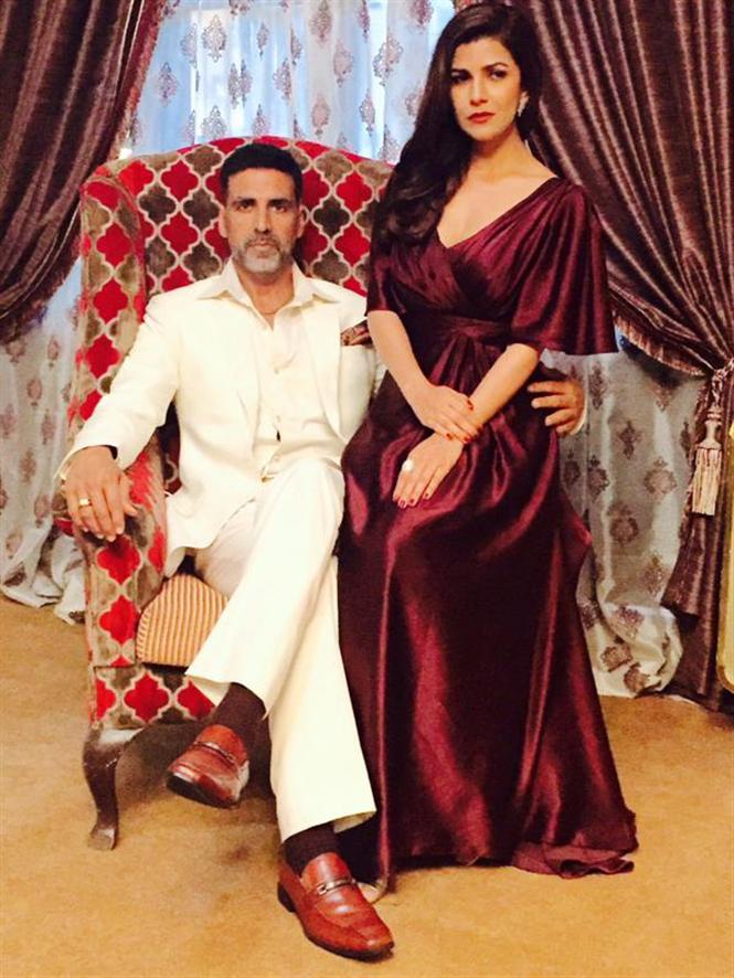 First Look: Akshay Kumar & Nimrat Kaur in Airlift