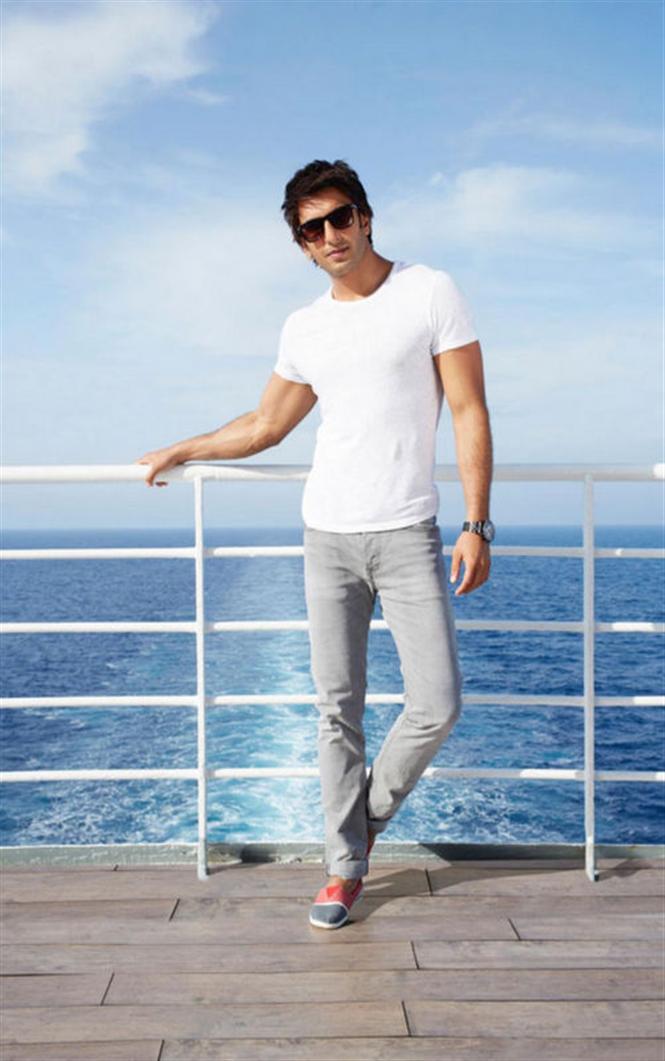 First Look of Ranveer Singh from Dil Dhadakne Do