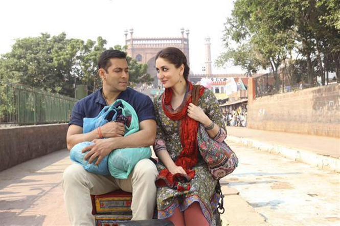 First look of Salman & Kareena from the song 'Tu Chahiye' from Bajrangi