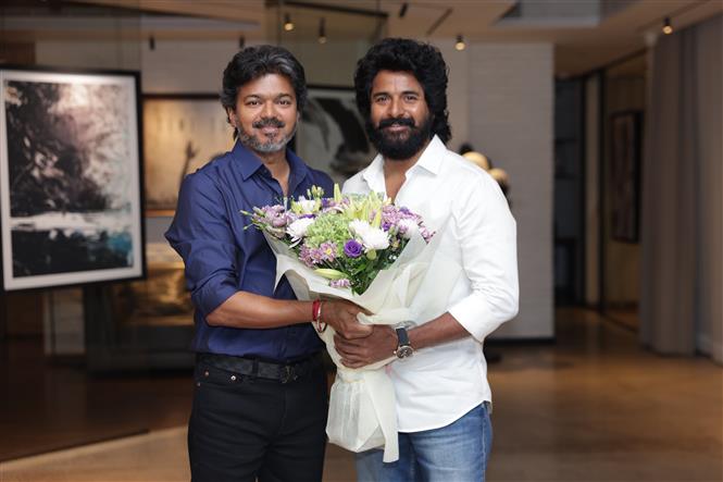 "From the Vijay Awards Stage to This Moment" - Sivakarthikeyan Gets Nostalgic After Meeting CM Vijay