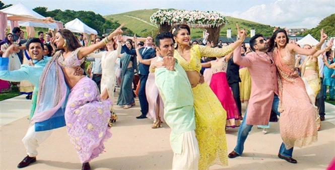 Housefull 3 Enters into the 100 Crore Club!