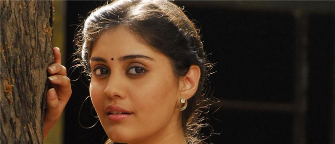 IVM Surabhi's cameo in Velai Illa Pattathari