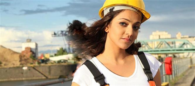 Kajal gives dates to Thuppakki after Maattrraan