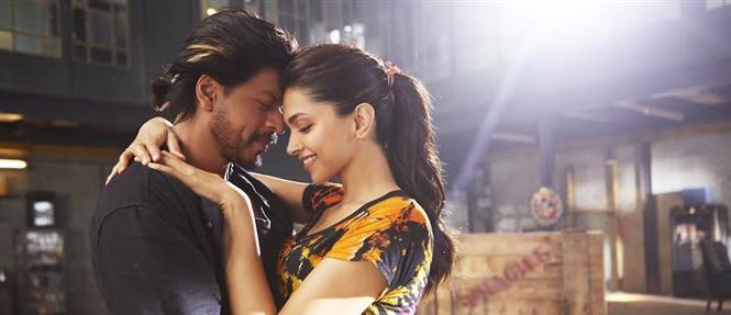 Manwa laage crosses one million views in 21 hours Happy New Year Shahrukh Khan