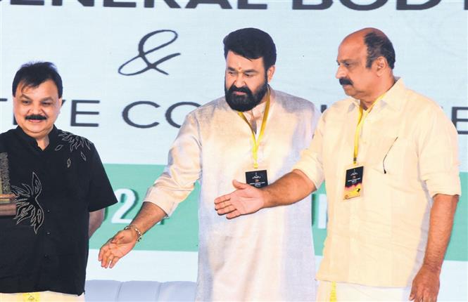 Mohanlal among 17 AMMA executives to step down amidst the MeToo/Hema Committee storm