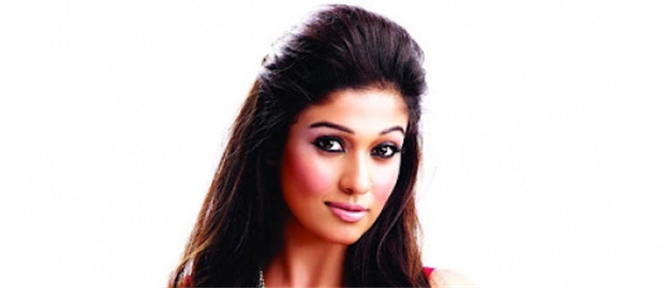 Nayan juggles between Idhu Namma Aalu & Nanbenda