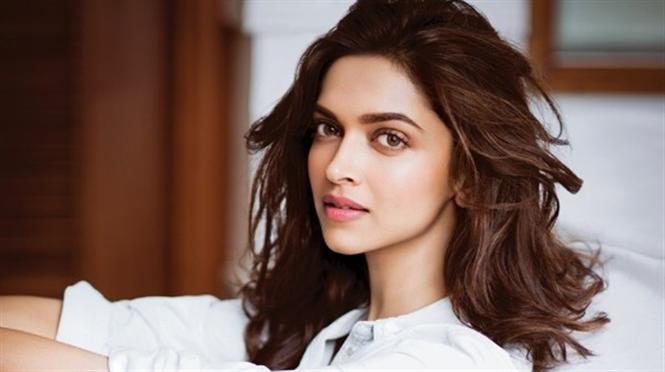 Padmavati shooting stalled after Deepika Padukone sprains her neck ...