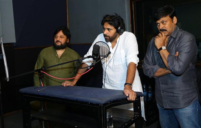 Pawan Kalyan lends his voice for Sye Raa Narasimha Reddy Teaser
