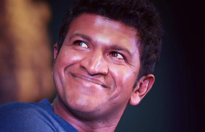 Puneeth Rajkumar's video clip with fans goes viral!