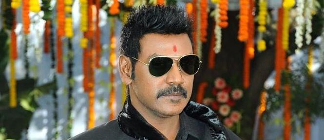 Raghava Lawrence plays woman in Kanchana 2