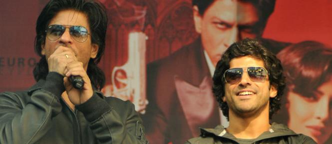 Rahul Dholakia clears the air on Shahrukh Khan's Raees getting postponed