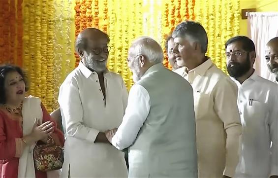 Rajinikanth attends Andhra Pradesh CM's Swearing I...