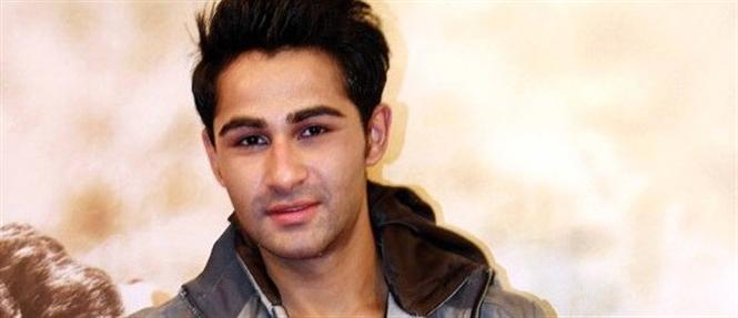 Rajkumar Santoshi signs Armaan Jain for his next