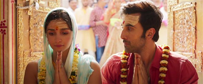 Ranbir Kapoor, Alia Bhatt Wedding: Brahmastra director wishes with song teaser