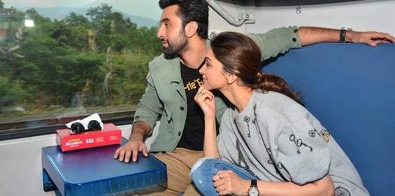 Ranbir Kapoor, Deepika Padukone together board train to Delhi to promote 'Tamasha'