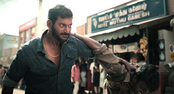 Rathnam: Trailer of Vishal, director Hari's film o...