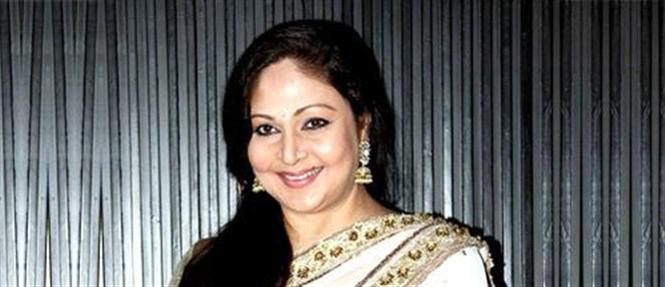 Rati Agnihotri to play the role of Akshay kumar's mother in Singh Is Bliing