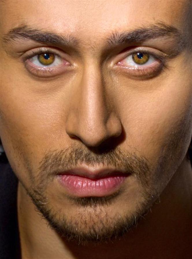 Revealed: Tiger Shroff's Rugged 'Baaghi' Look