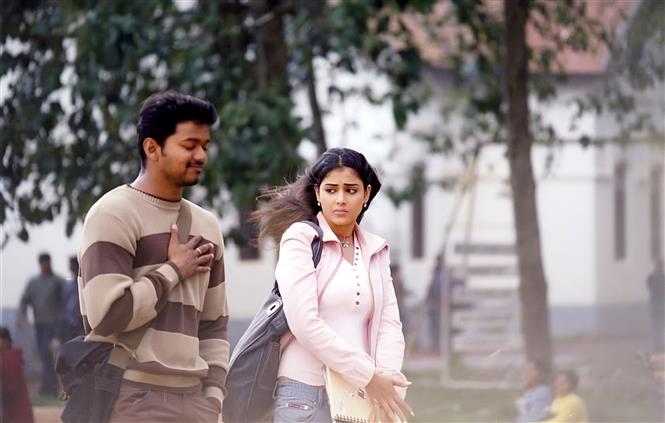 Sachein actress Genelia Deshmukh reacts to Vijay film's re-release
